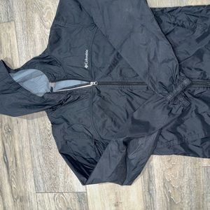 Columbia size woman, extra large, rain jacket
